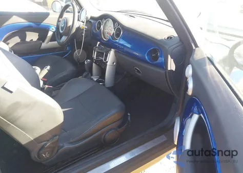 2006 Mini Cooper из США, поврежденный, VIN WMWRF33576TG14873